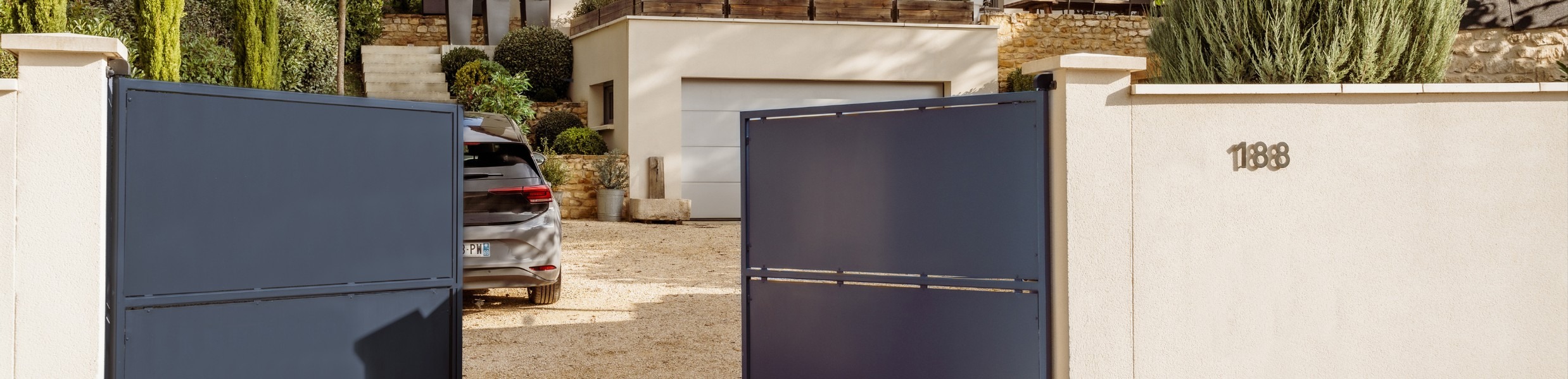 PORTAILS ET CLOTURES